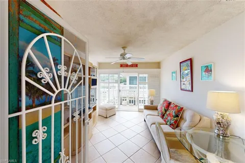 1215 Edington Place #N5