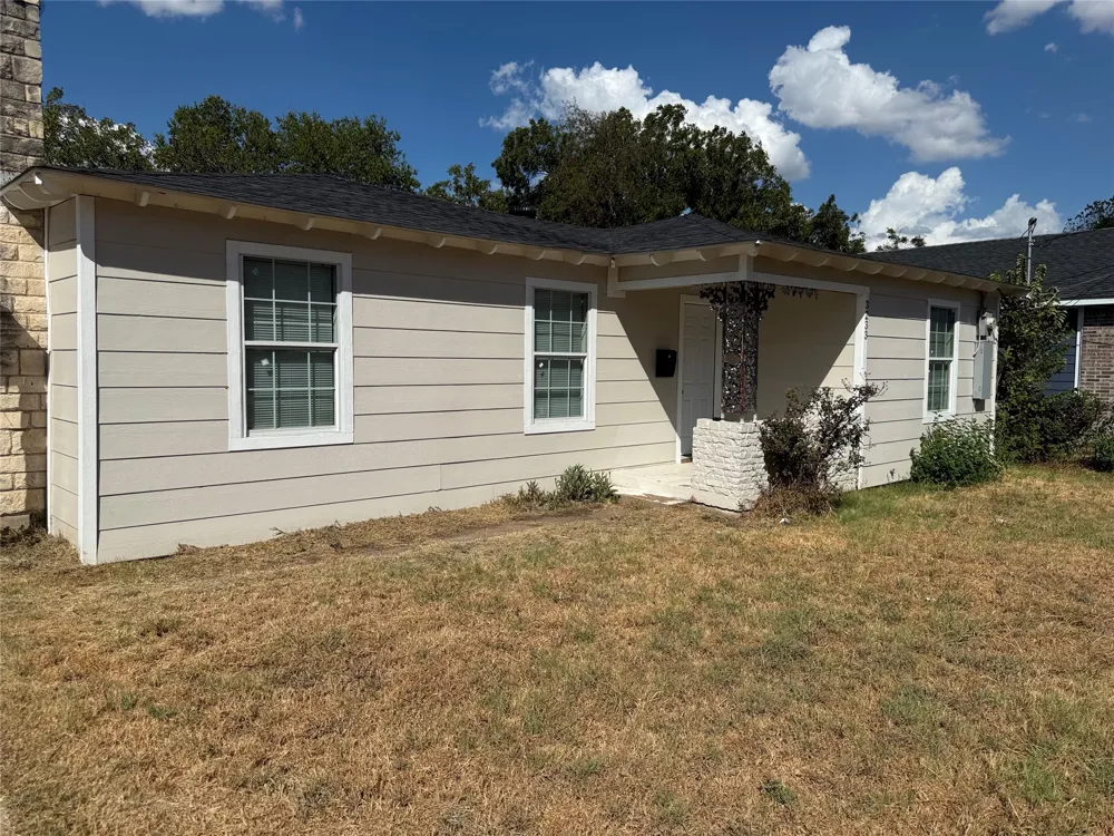 3233 Springview Avenue Dallas, TX 75216
