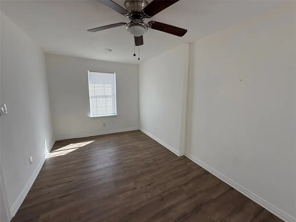 3233 Springview Avenue Dallas, TX 75216