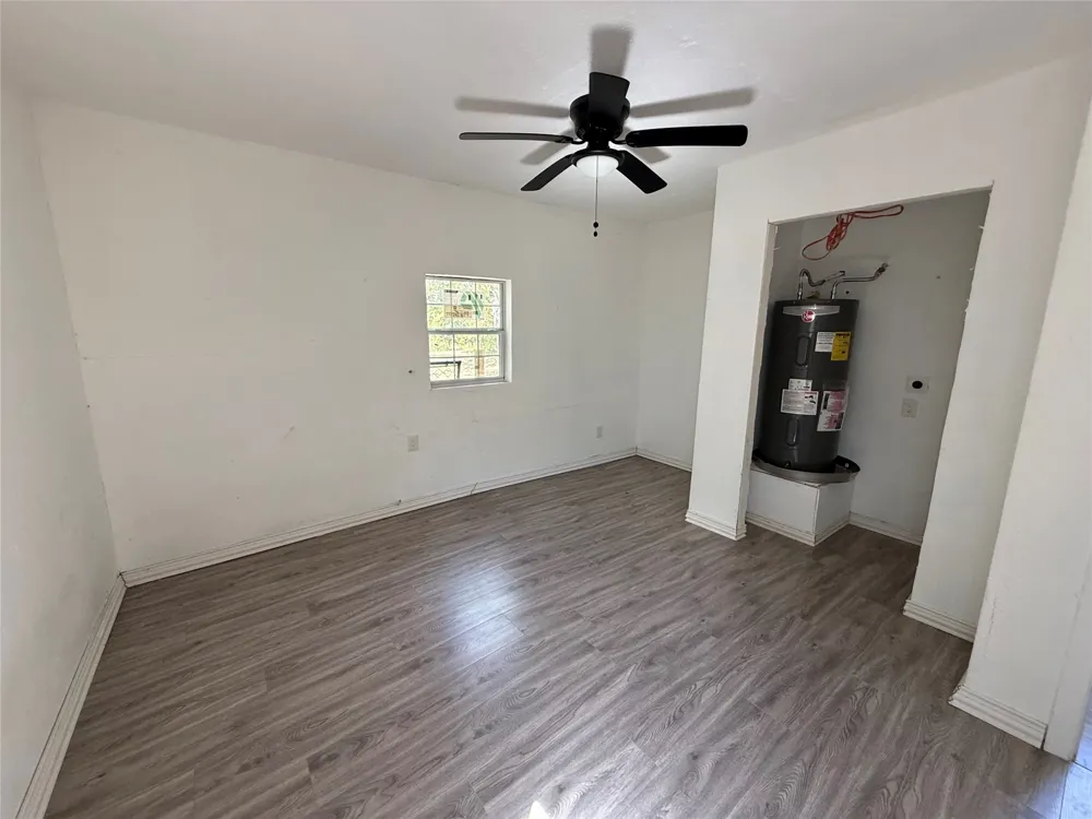 3233 Springview Avenue Dallas, TX 75216