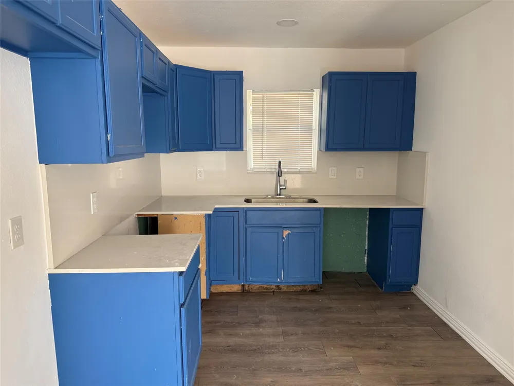 3233 Springview Avenue Dallas, TX 75216