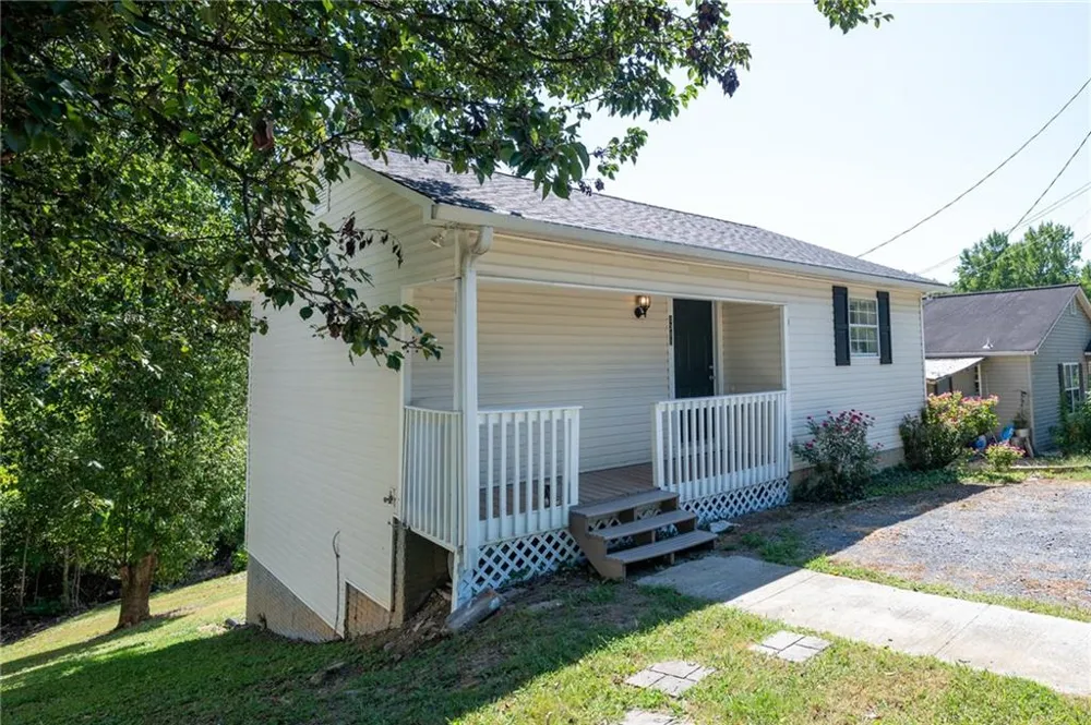 1310 Lida Street Dalton, GA 30720