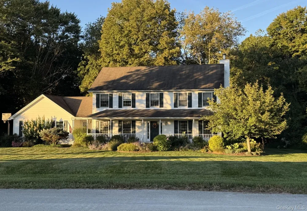 76 Rockledge Drive Pleasant Valley, NY 12569