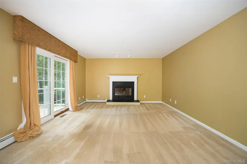 76 Rockledge Drive Pleasant Valley, NY 12569