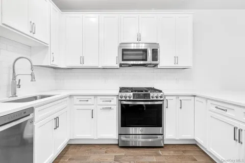 206-208 Main Street #4