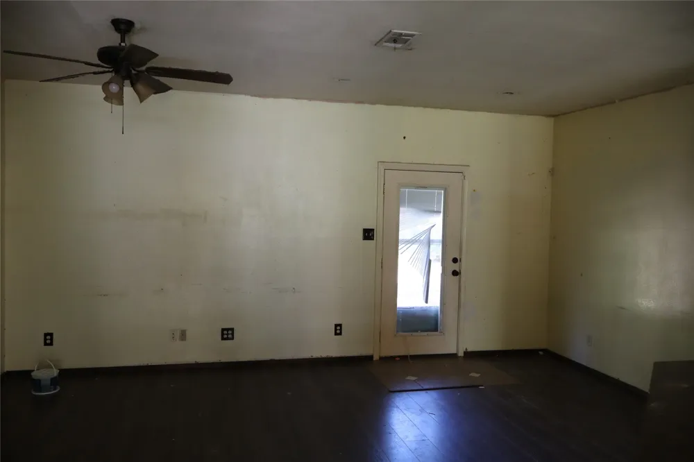 127 LYNNE Mabank, TX 75156