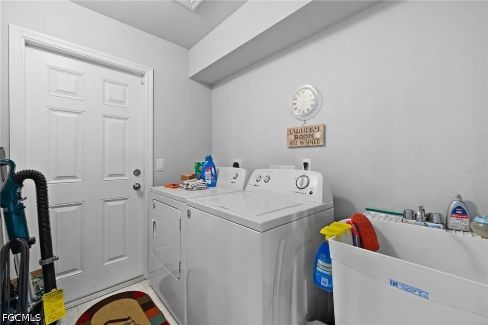 SW 7th Place Cape Coral, FL 33991