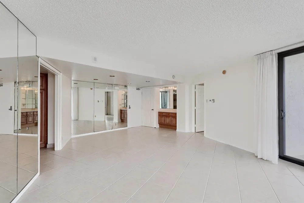 5420 OCEAN DRIVE #2404 Singer Island, FL 33404