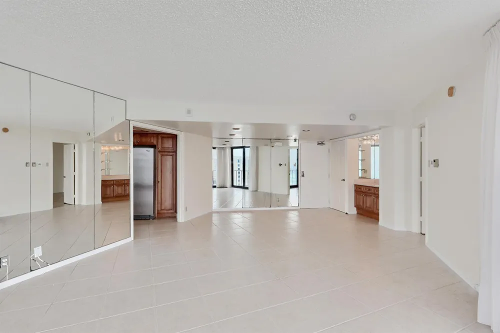 5420 OCEAN DRIVE #2404 Singer Island, FL 33404