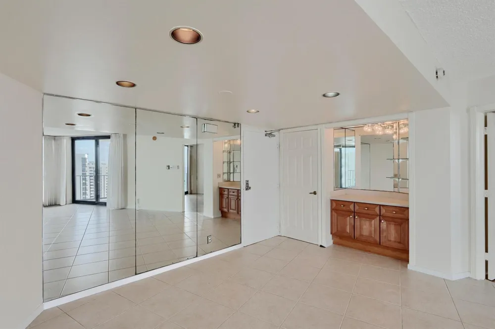 5420 OCEAN DRIVE #2404 Singer Island, FL 33404