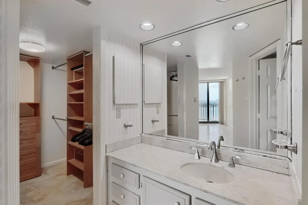 5420 OCEAN DRIVE #2404 Singer Island, FL 33404