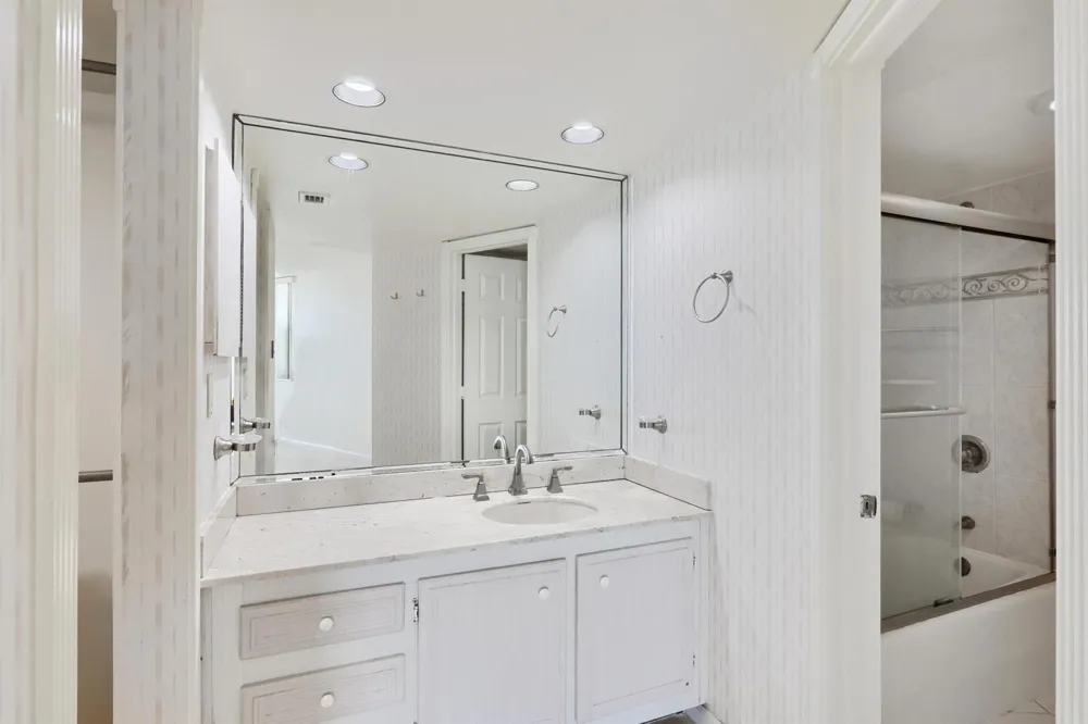 5420 OCEAN DRIVE #2404 Singer Island, FL 33404