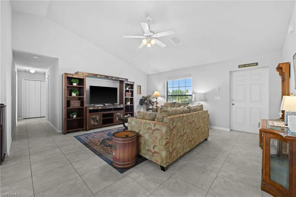 2217 SW 7th Place Cape Coral, FL 33991
