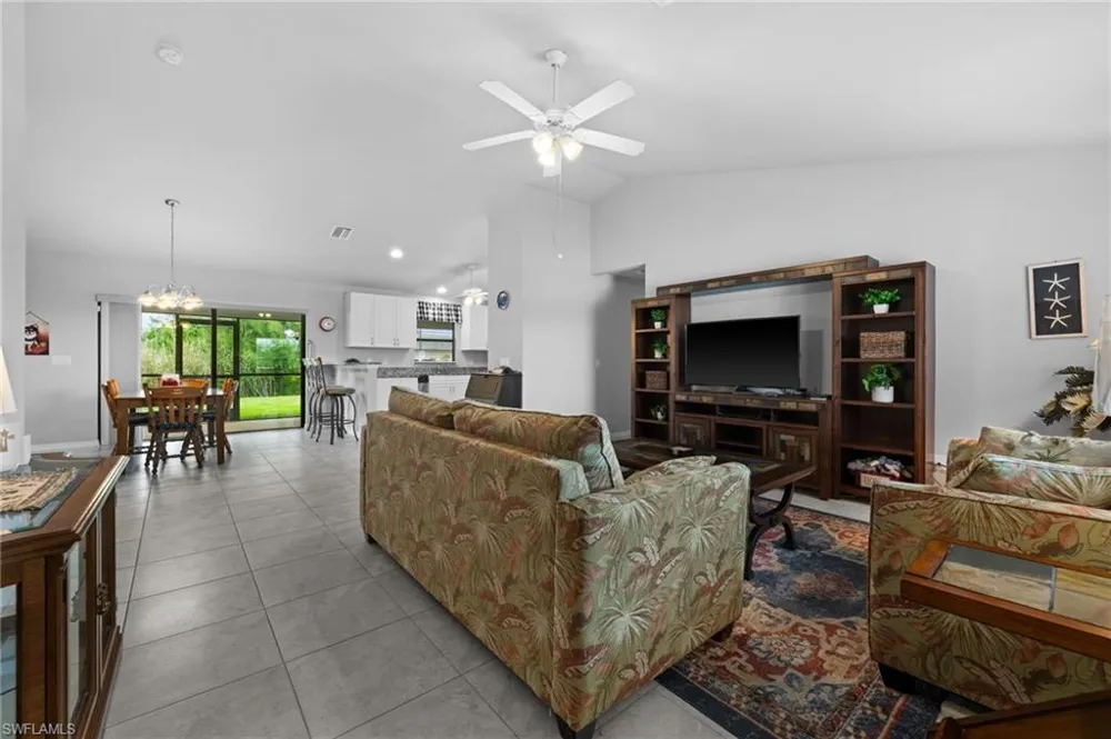 2217 SW 7th Place Cape Coral, FL 33991
