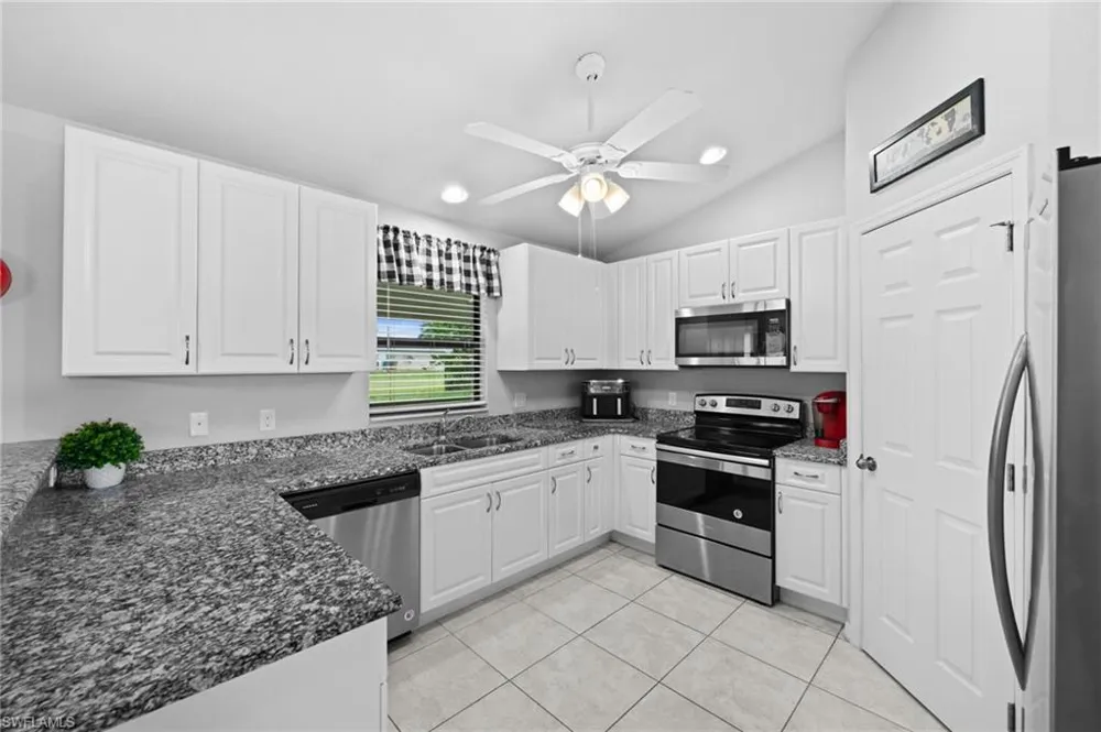 2217 SW 7th Place Cape Coral, FL 33991