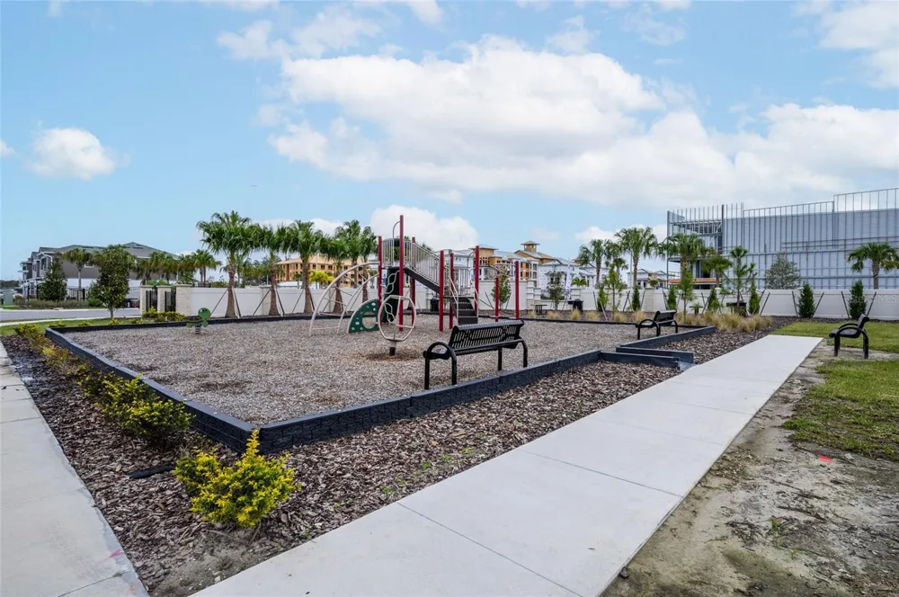 4298 CAMPSITE LOOP Orlando, FL 32824
