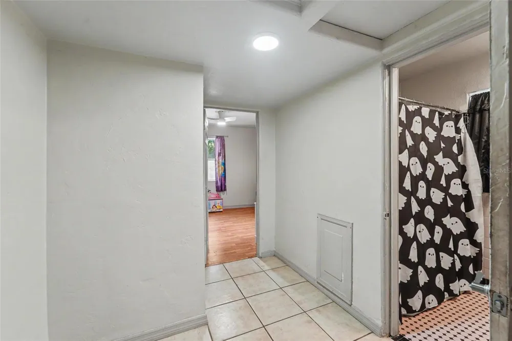6190 2ND AVENUE S St Petersburg, FL 33707