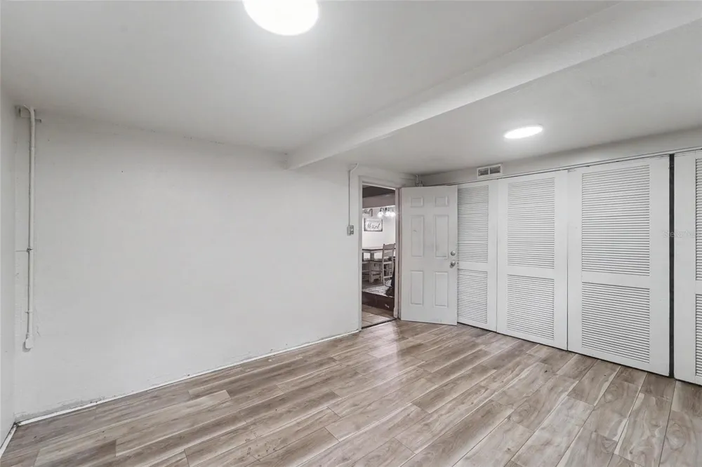 6190 2ND AVENUE S St Petersburg, FL 33707