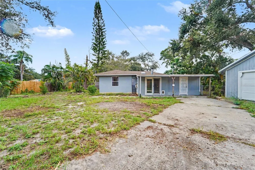 6190 2ND AVENUE S St Petersburg, FL 33707