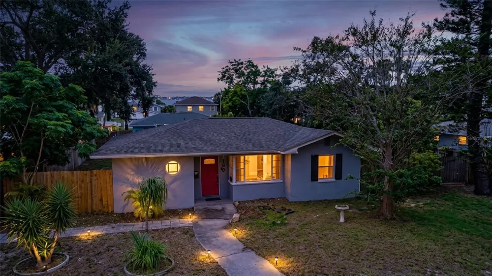6190 2ND AVENUE S St Petersburg, FL 33707