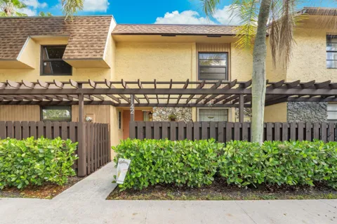 1142 University Drive