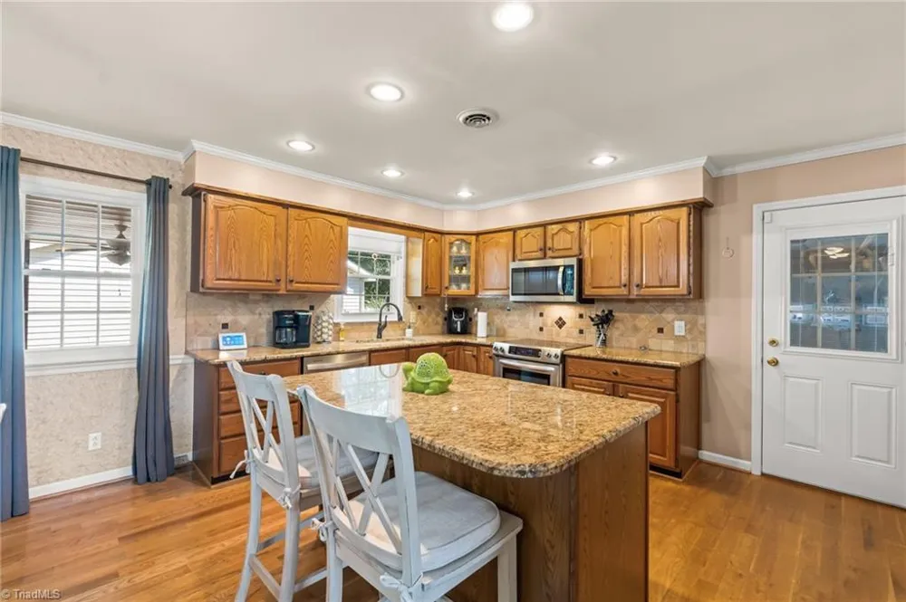 1429 Oak Ridge Road Kernersville, NC 27284