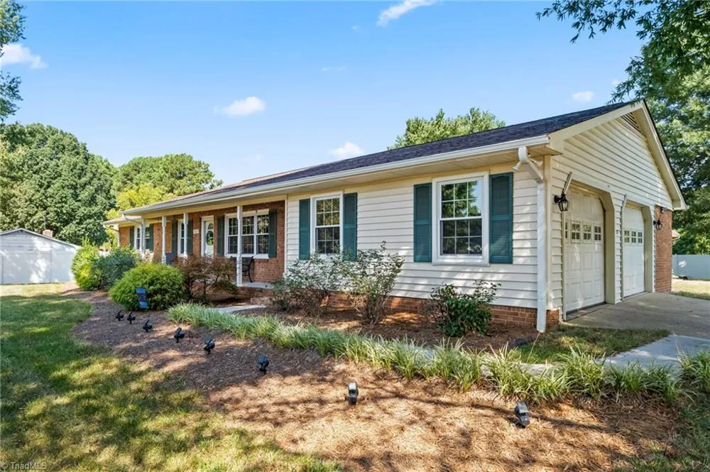 1429 Oak Ridge Road Kernersville, NC 27284