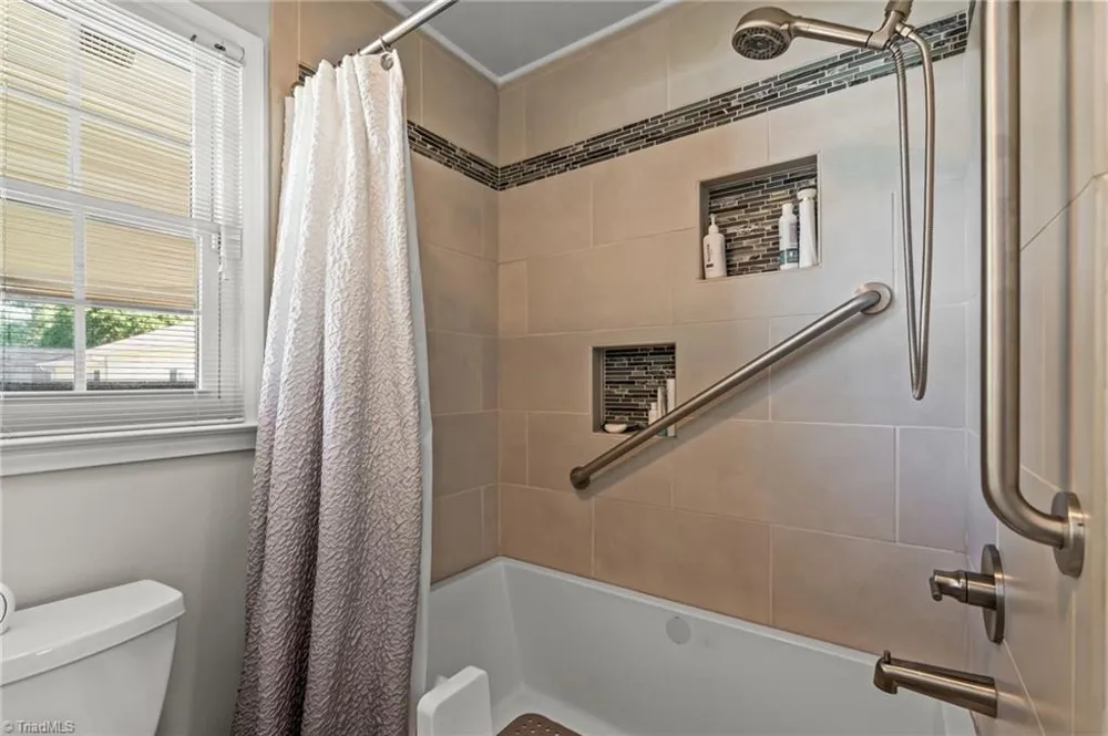 1429 Oak Ridge Road Kernersville, NC 27284