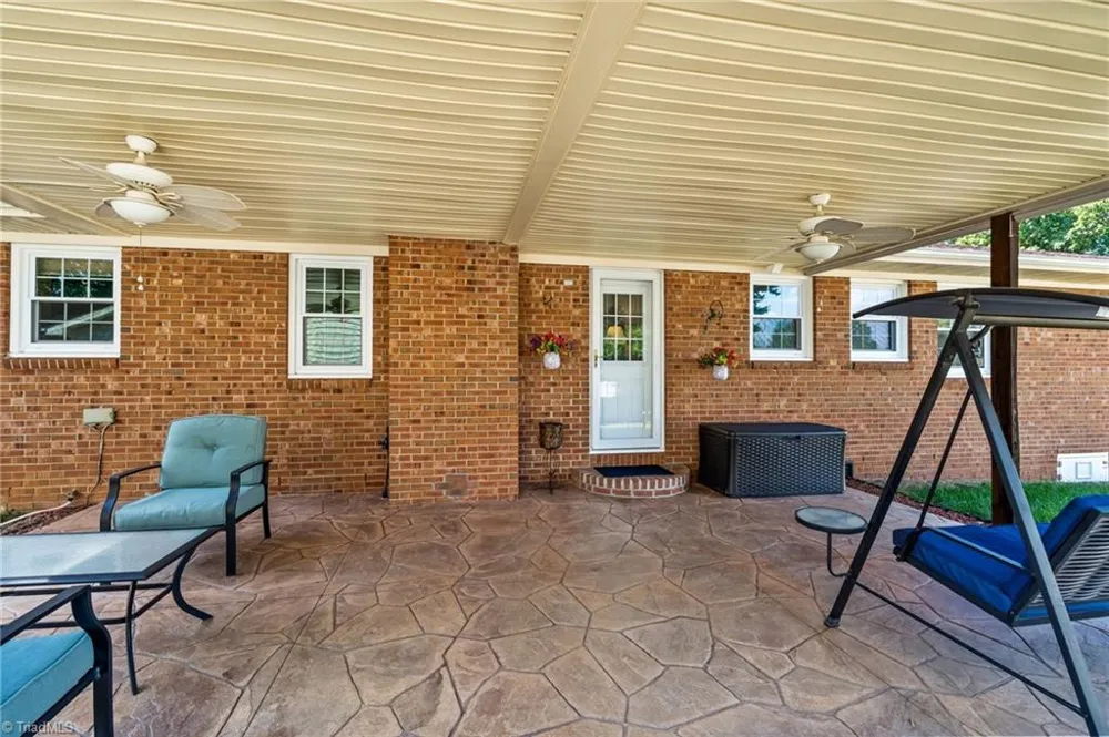 1429 Oak Ridge Road Kernersville, NC 27284