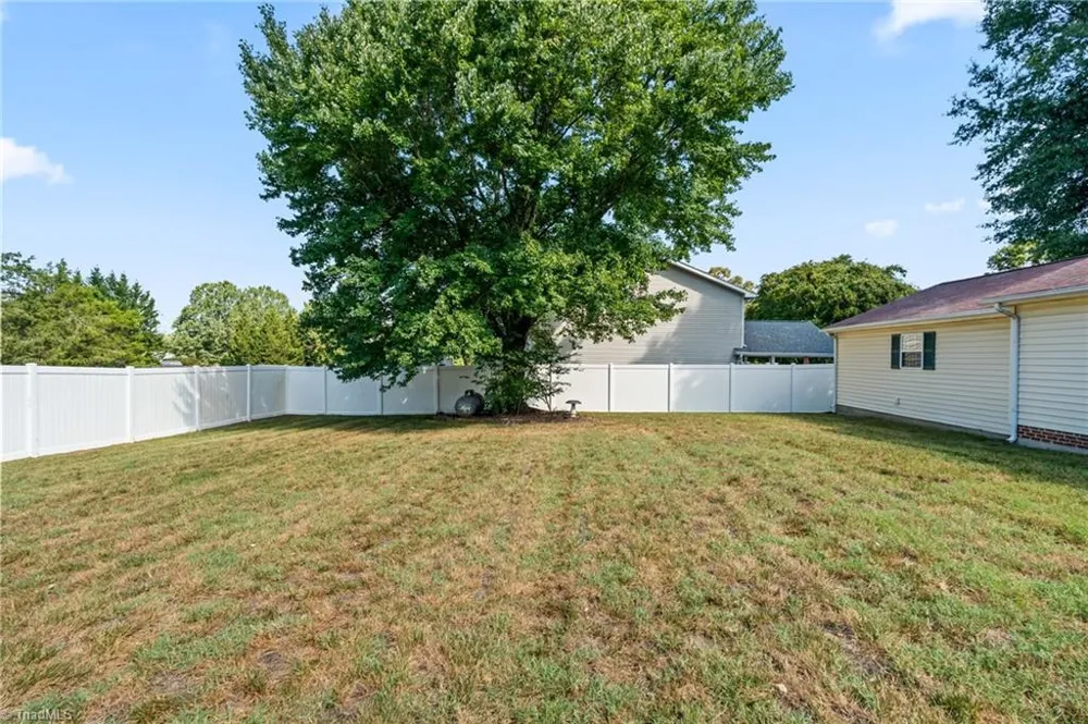 1429 Oak Ridge Road Kernersville, NC 27284