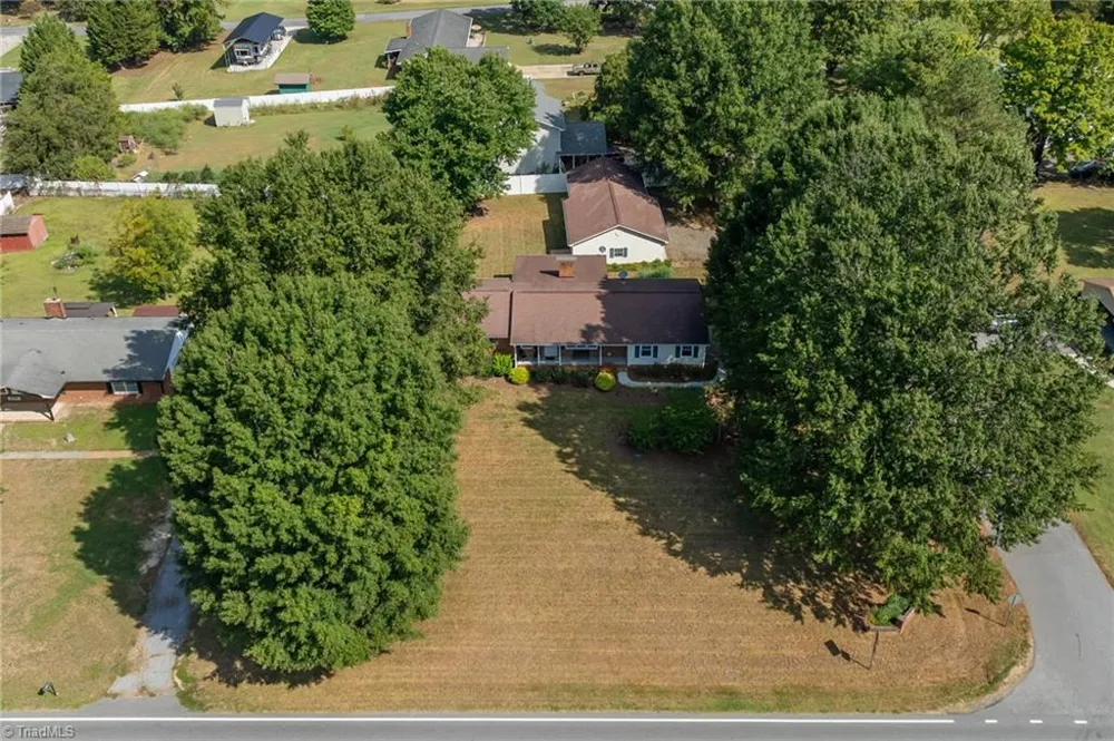 1429 Oak Ridge Road Kernersville, NC 27284