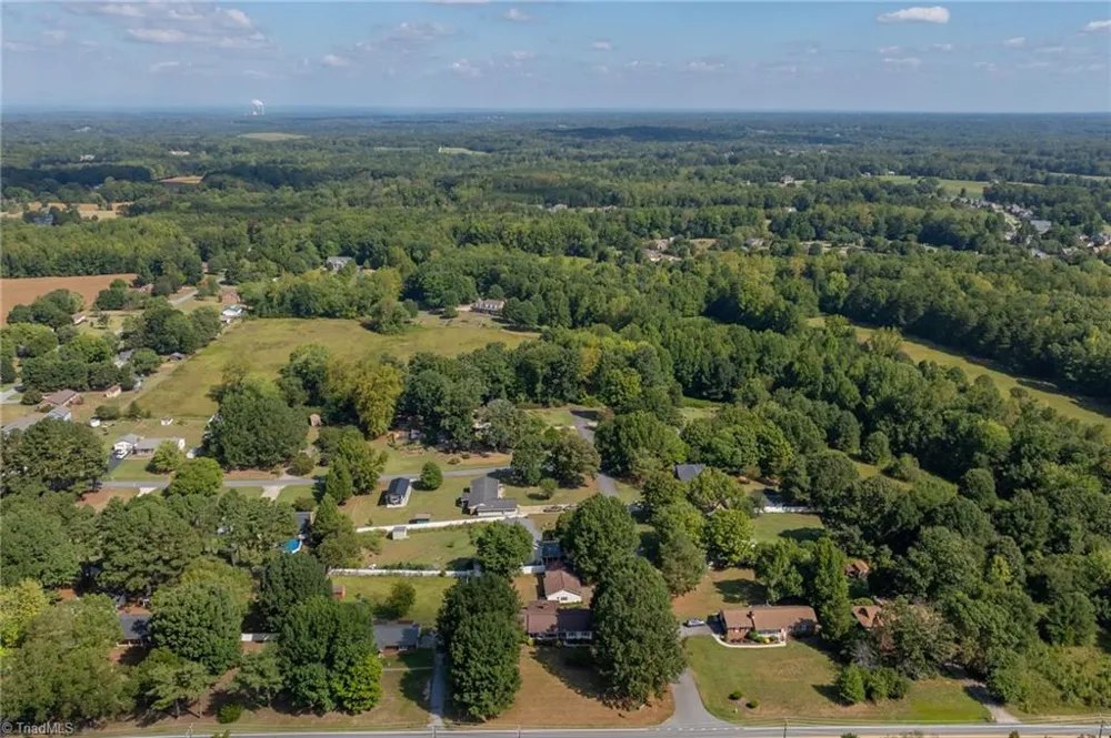 1429 Oak Ridge Road Kernersville, NC 27284