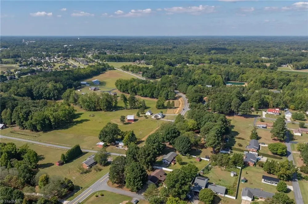 1429 Oak Ridge Road Kernersville, NC 27284