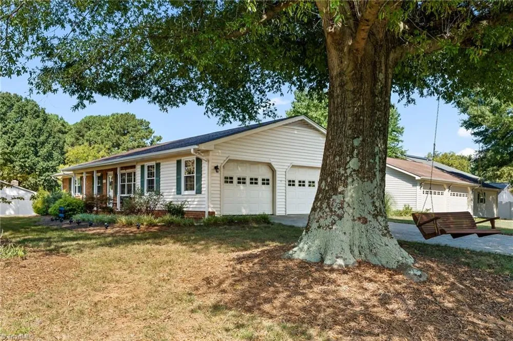 1429 Oak Ridge Road Kernersville, NC 27284