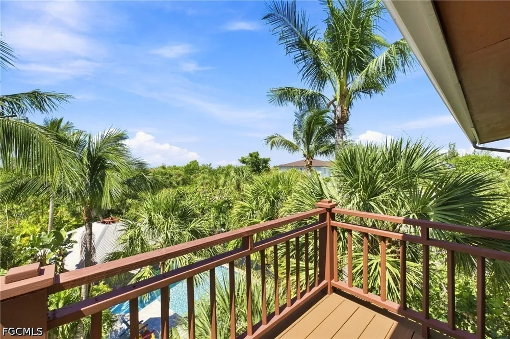 Pine Avenue Sanibel, FL 33957
