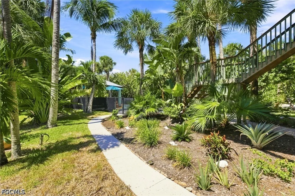 Pine Avenue Sanibel, FL 33957