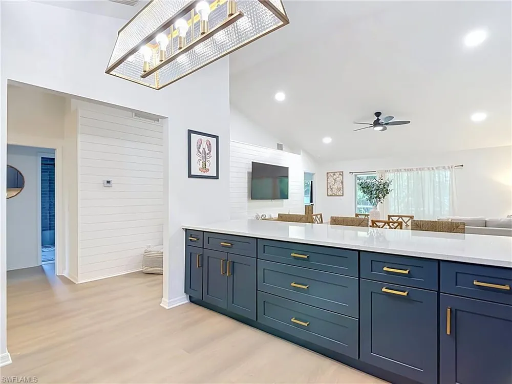 812 102nd Avenue Naples, FL 34108