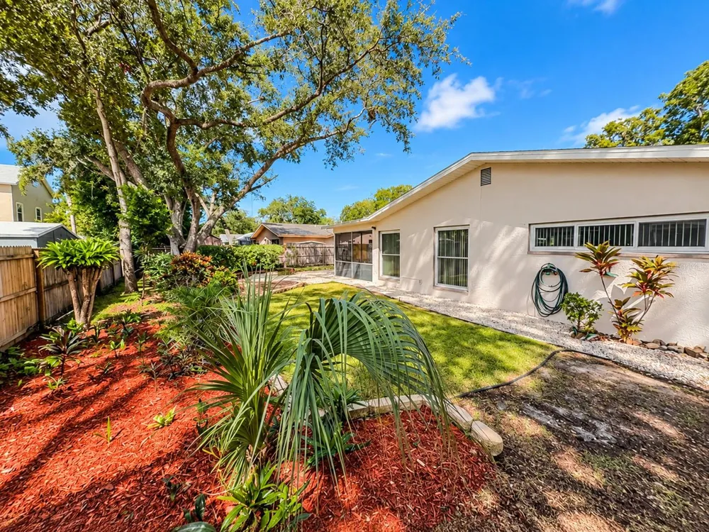 1000 ROSETREE LANE Tarpon Springs, FL 34689