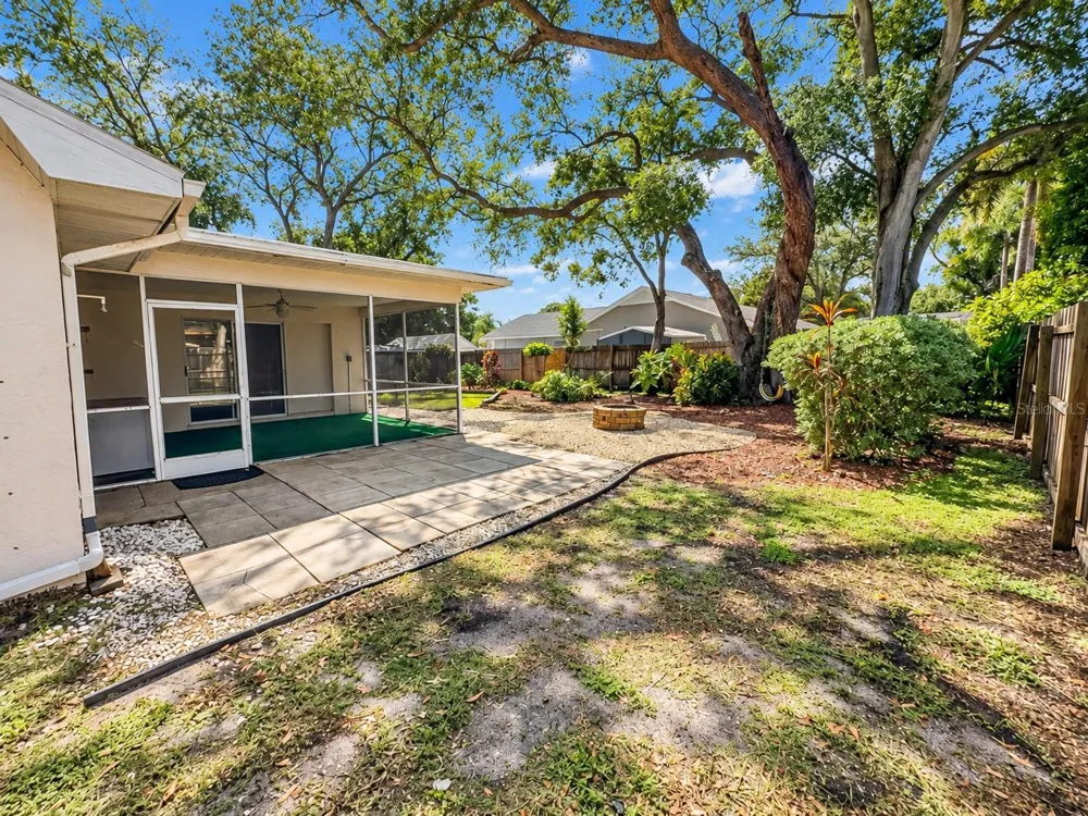 1000 ROSETREE LANE Tarpon Springs, FL 34689