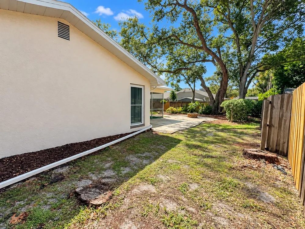 1000 ROSETREE LANE Tarpon Springs, FL 34689