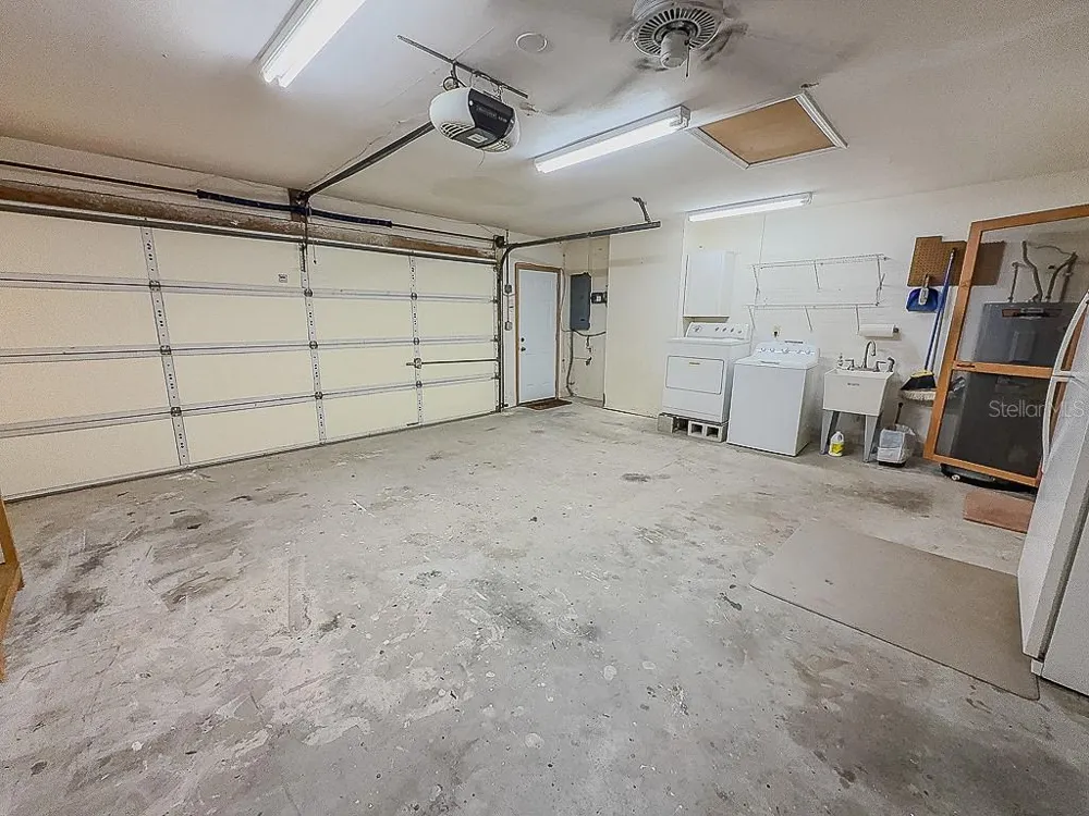 1000 ROSETREE LANE Tarpon Springs, FL 34689