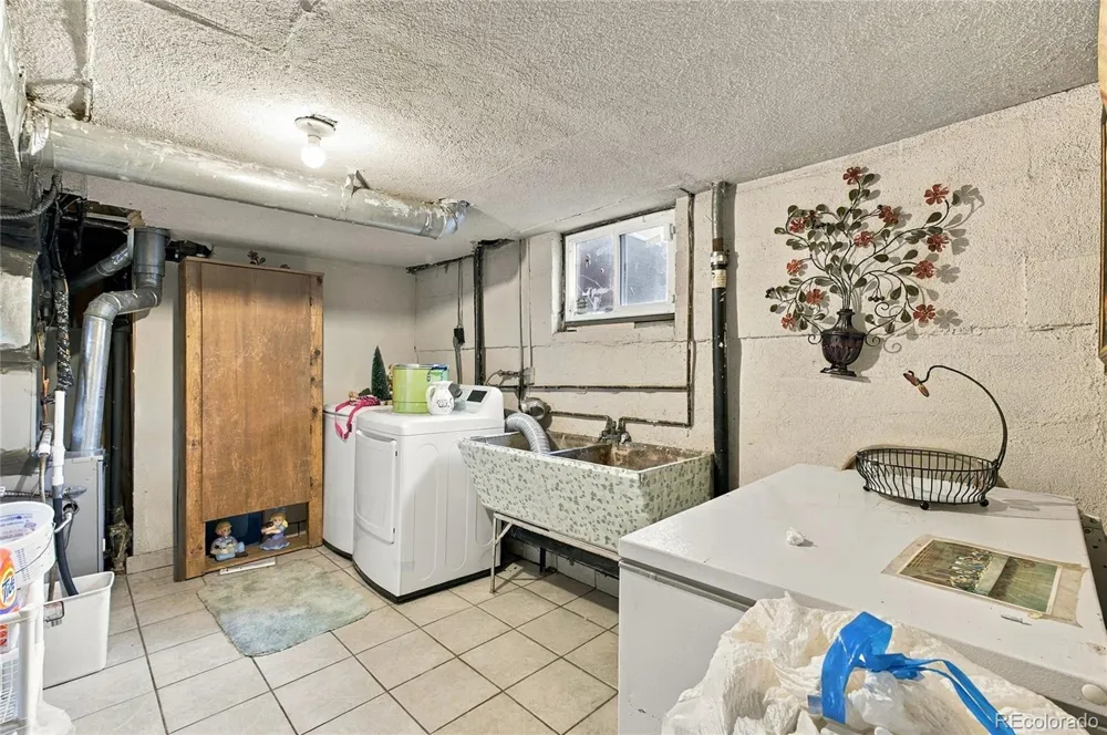 6841 Irving Street Denver, CO 80221