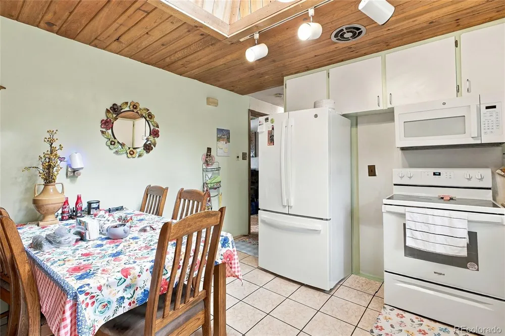 6841 Irving Street Denver, CO 80221