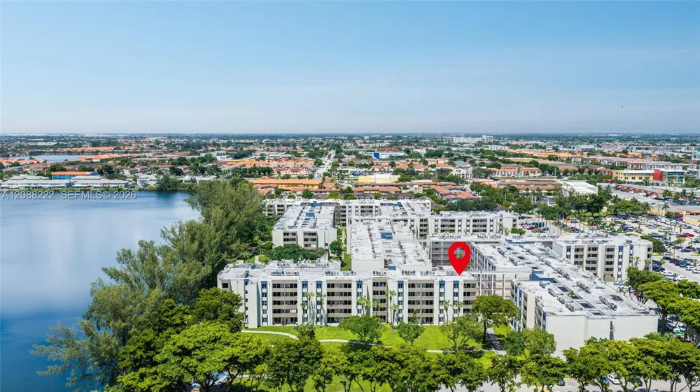 10000 NW 80th Ct #2432 Hialeah Gardens, FL 33016