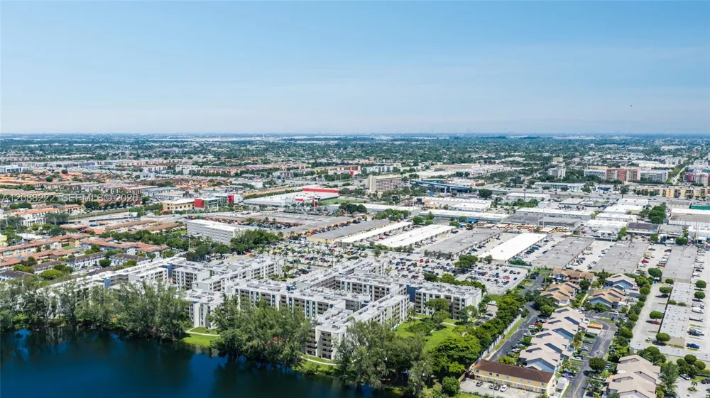 10000 NW 80th Ct #2432 Hialeah Gardens, FL 33016