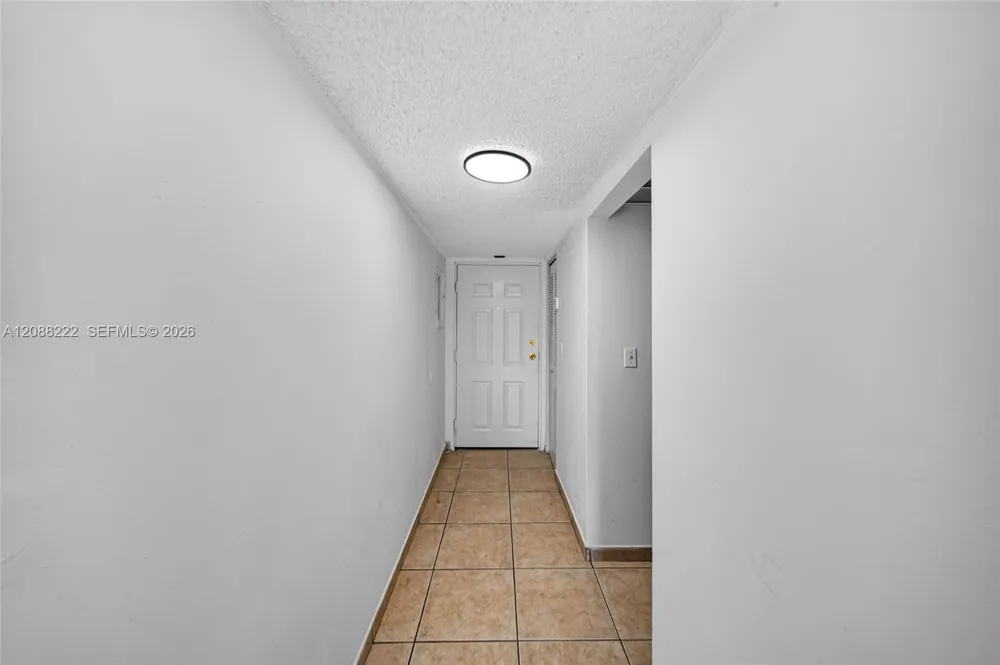 10000 NW 80th Ct #2432 Hialeah Gardens, FL 33016