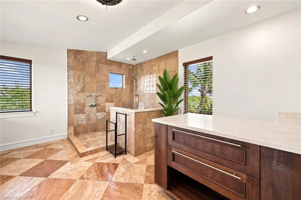 6425 Pine Avenue Sanibel, FL 33957