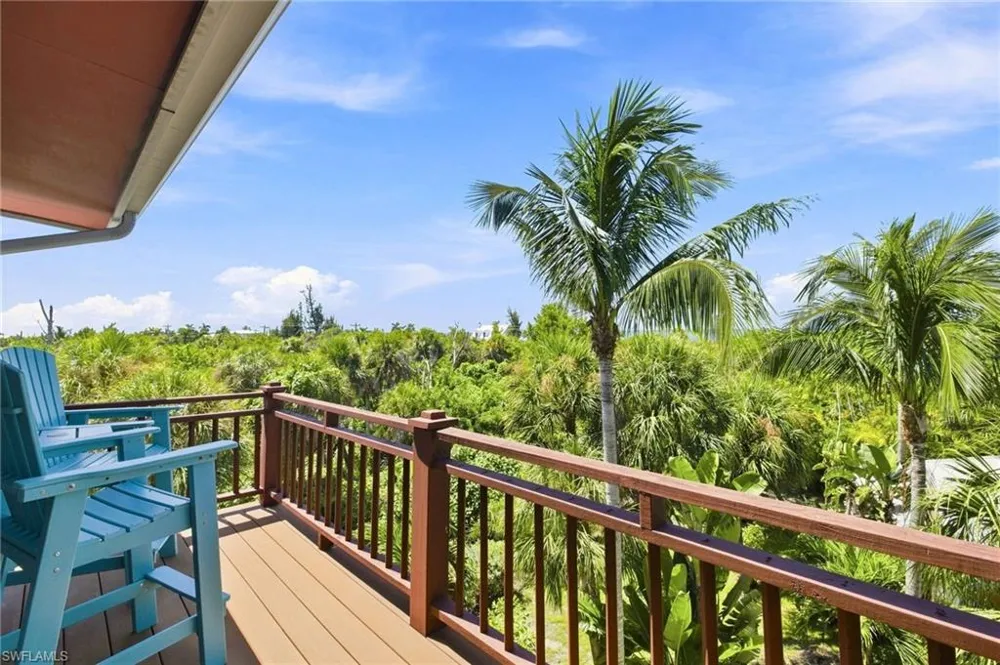 6425 Pine Avenue Sanibel, FL 33957