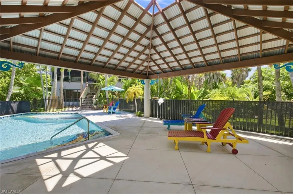 6425 Pine Avenue Sanibel, FL 33957