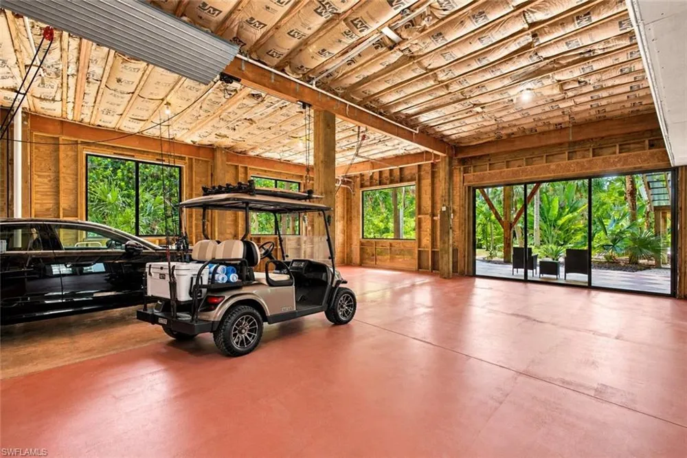 6425 Pine Avenue Sanibel, FL 33957